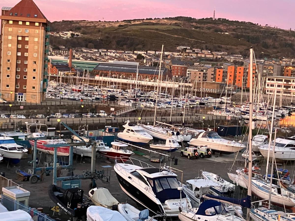 Swansea Bay, Marina & Arena View Mins To Beach & City Bagian luar foto